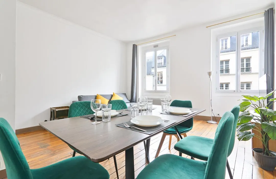 Appartement Quartier Champs-Élysées Free Netflix-1